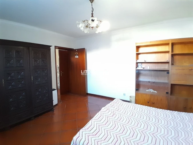 Moradia T5 para Venda em Oiã Foto 16