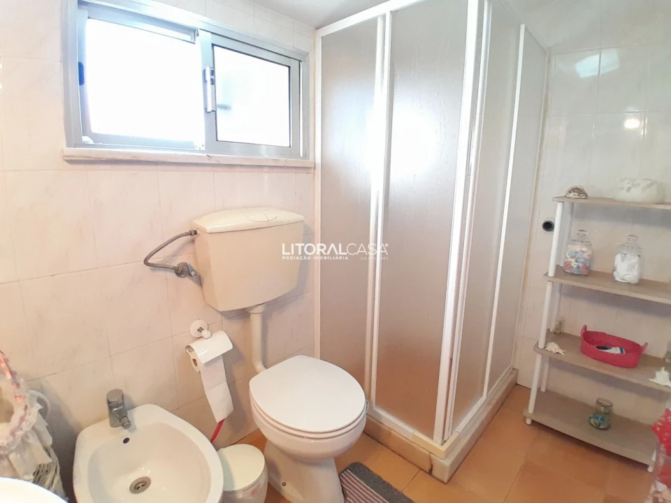 Moradia T5 para Venda em Oiã Foto 23