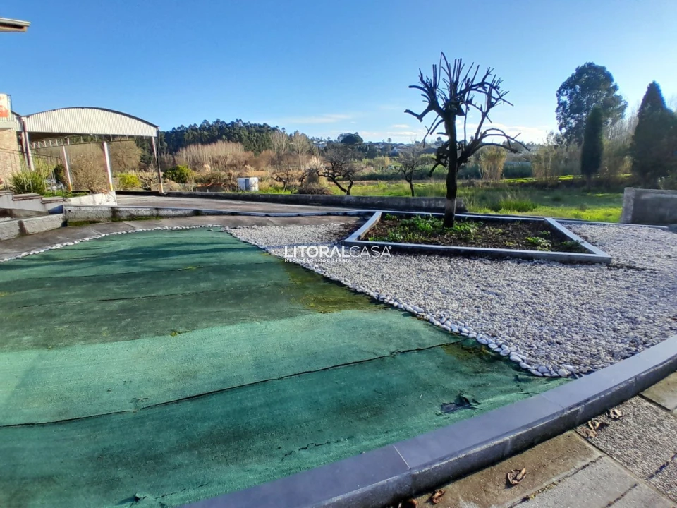 Moradia T5 para Venda em Oiã Foto 47