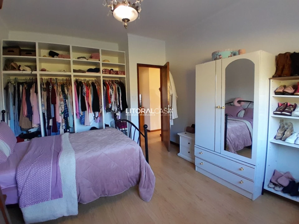 Moradia T5 para Venda em Oiã Foto 8