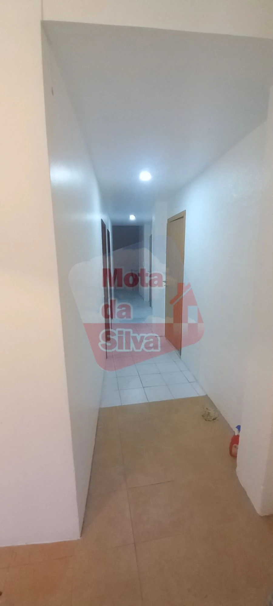 Apartamento T2 para Venda em Sé e São Lourenço Foto 3