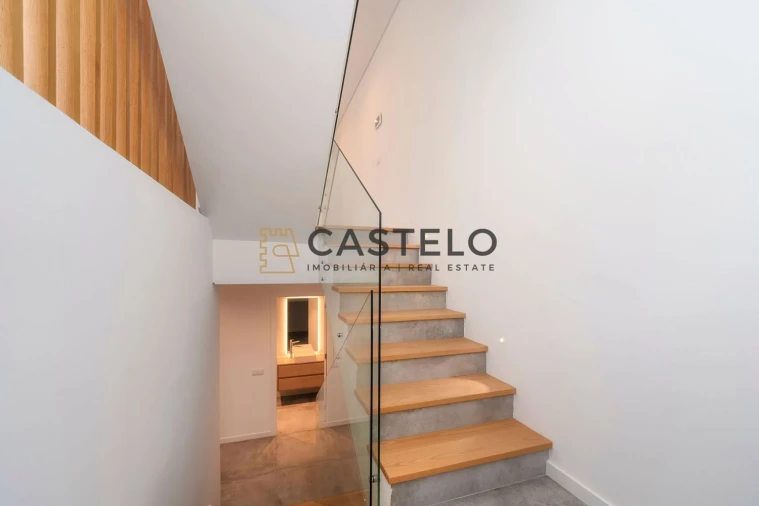 Moradia T3 para Venda em Loule (São Sebastião) Foto 26