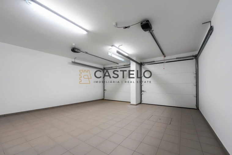 Moradia T3 para Venda em Loule (São Sebastião) Foto 29