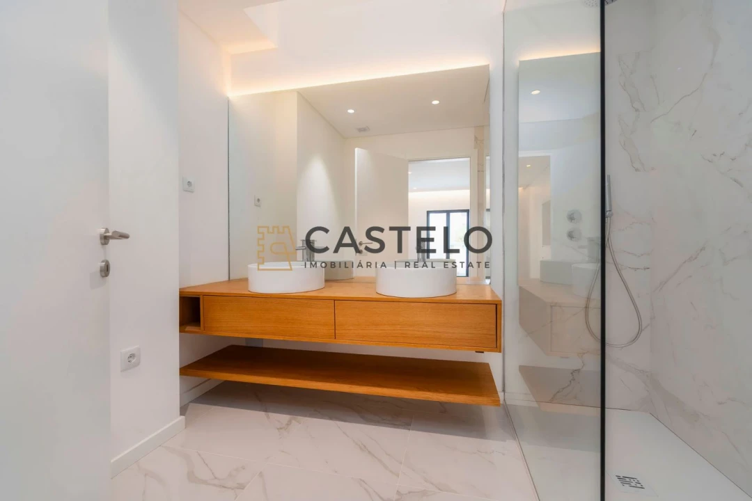 Moradia T3 para Venda em Loule (São Sebastião) Foto 21