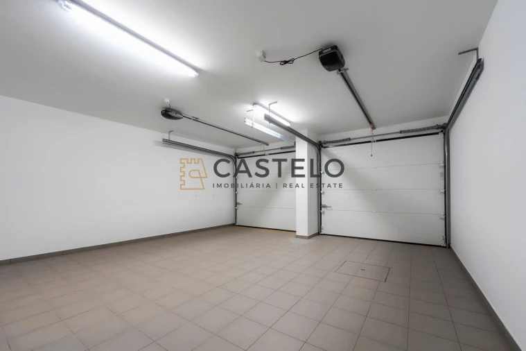 Moradia T3 para Venda em Loule (São Sebastião) Foto 13