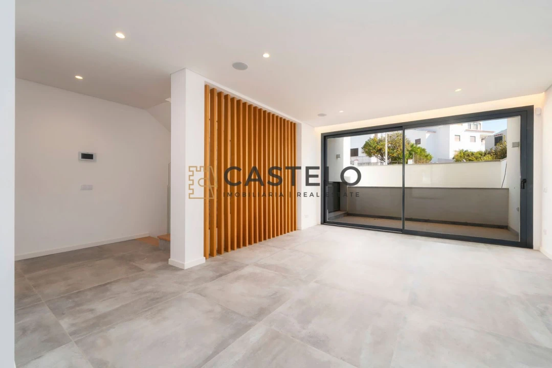 Moradia T3 para Venda em Loule (São Sebastião) Foto 16