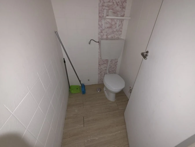 Loja para Arrendamento em Arroios Foto 8