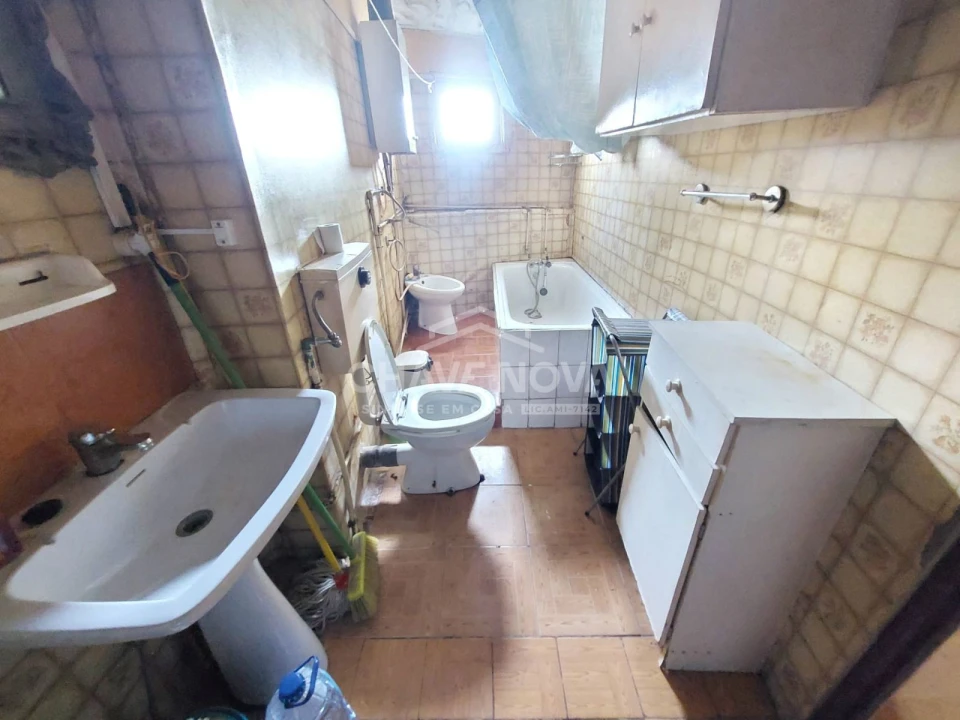 Moradia T2 para Venda em Oliveira do Douro Foto 9