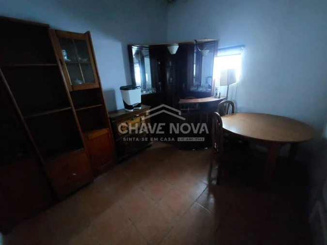 Moradia T2 para Venda em Oliveira do Douro Foto 4