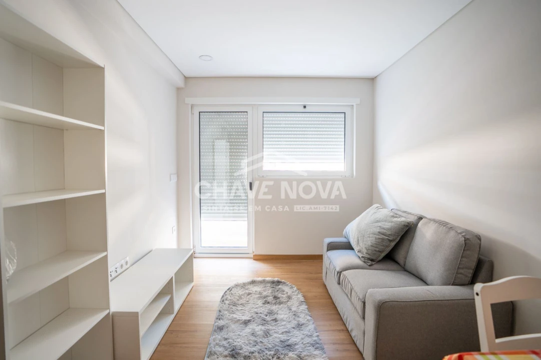 Apartamento T2 para Arrendamento em Arcozelo Foto 1
