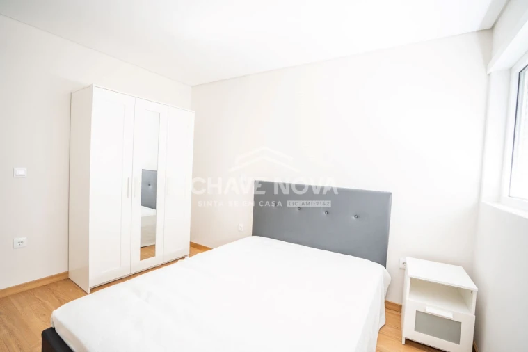 Apartamento T2 para Arrendamento em Arcozelo Foto 8