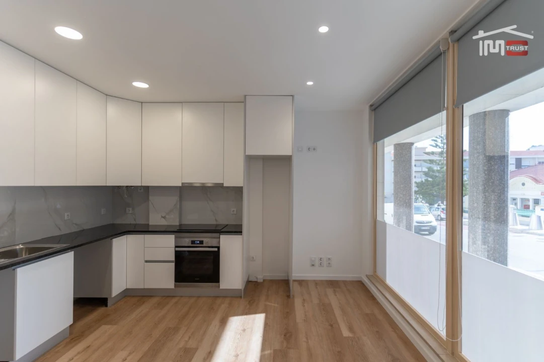 Apartamento T2 para Venda em Leiria, Pousos, Barreira e Cortes Foto 9
