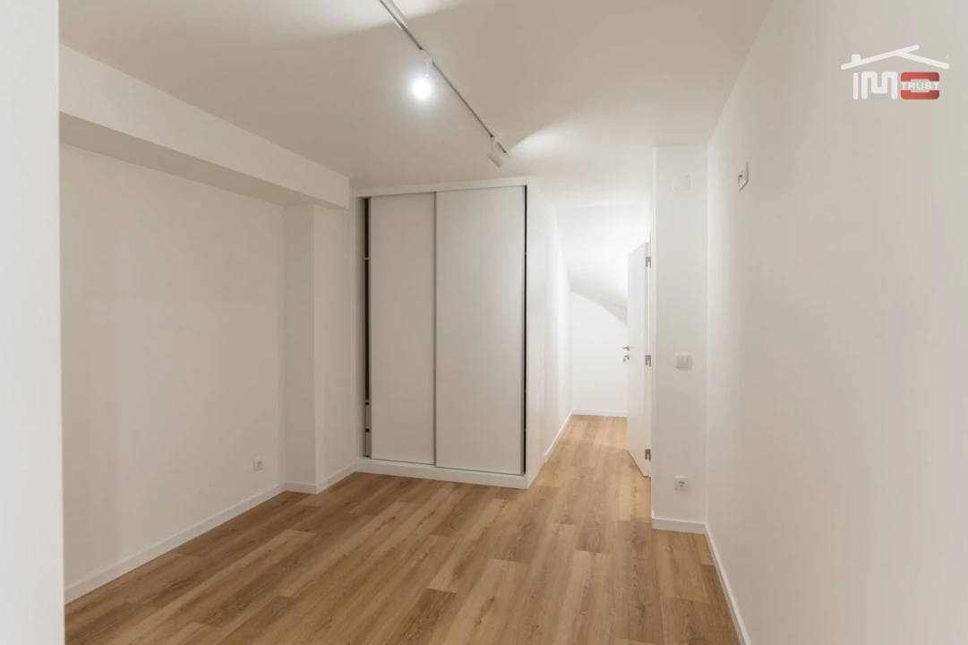 Apartamento T2 para Venda em Leiria, Pousos, Barreira e Cortes Foto 17