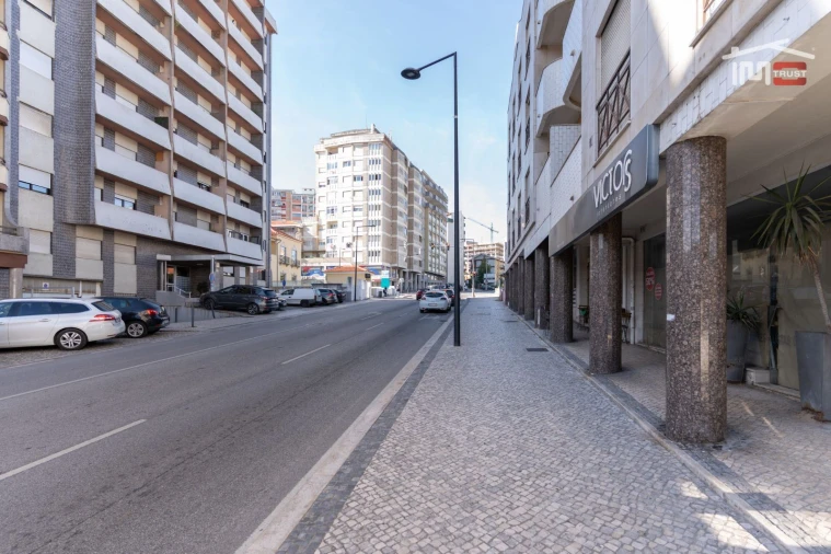 Apartamento T2 para Venda em Leiria, Pousos, Barreira e Cortes Foto 20