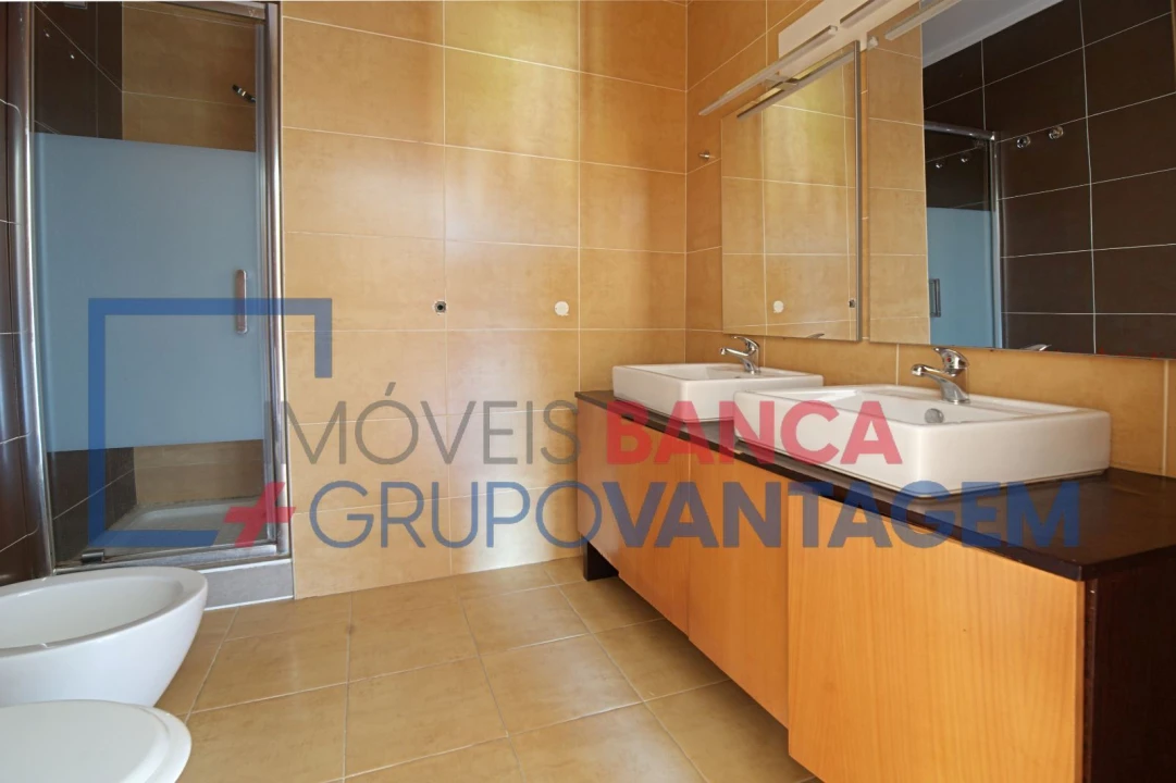 Apartamento T4 para Venda em Pinhal Novo Foto 15