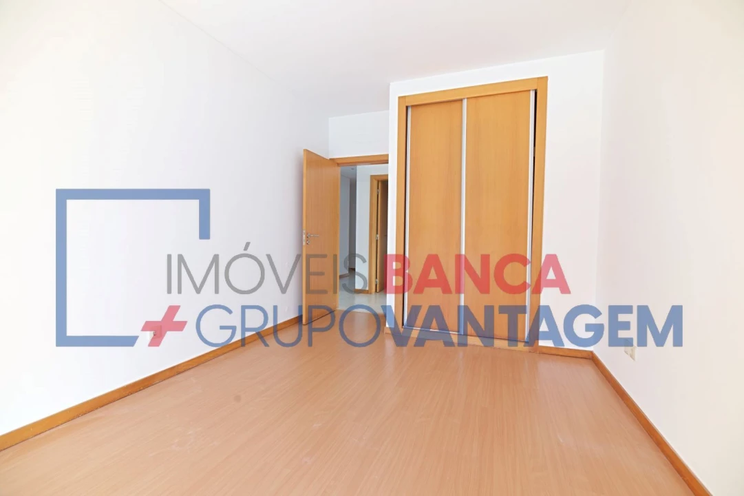 Apartamento T4 para Venda em Pinhal Novo Foto 18