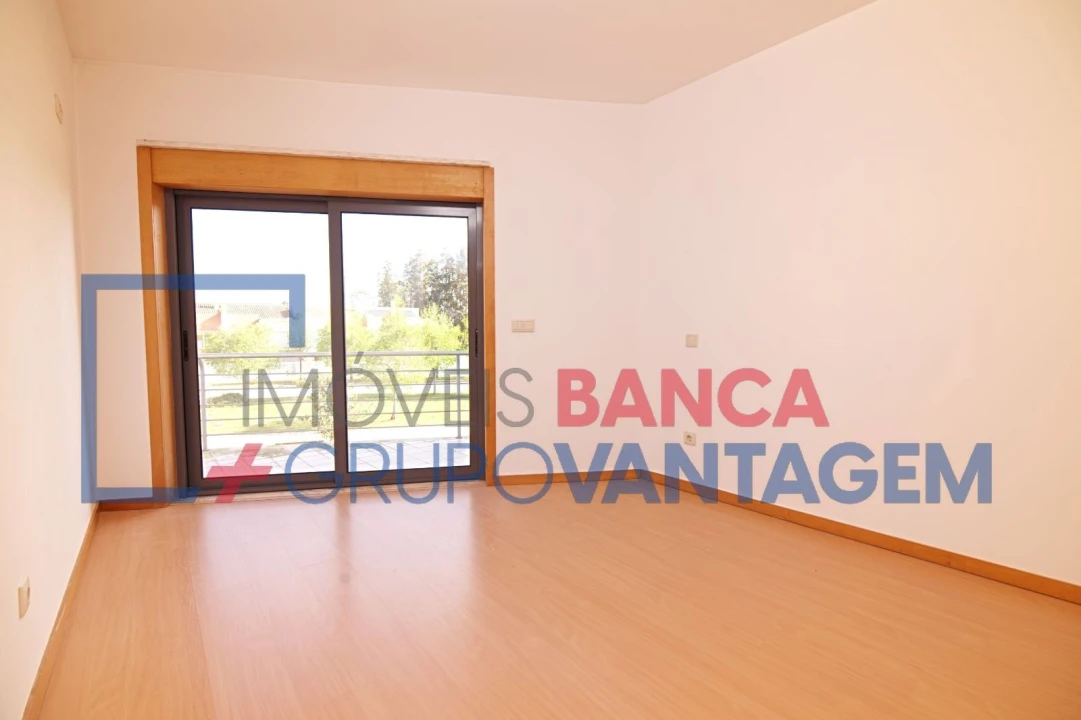 Apartamento T4 para Venda em Pinhal Novo Foto 20