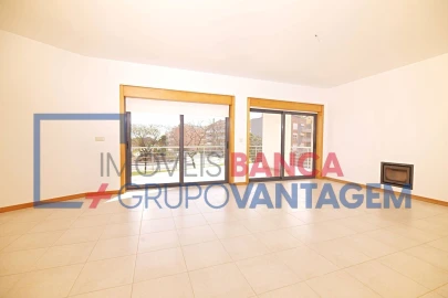 Apartamento T4 para Venda em Pinhal Novo