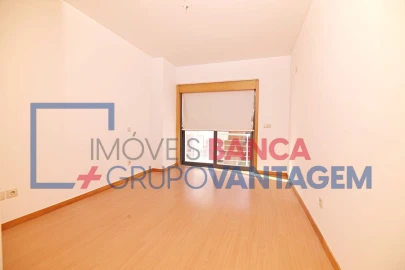 Apartamento T4 para Venda em Pinhal Novo
