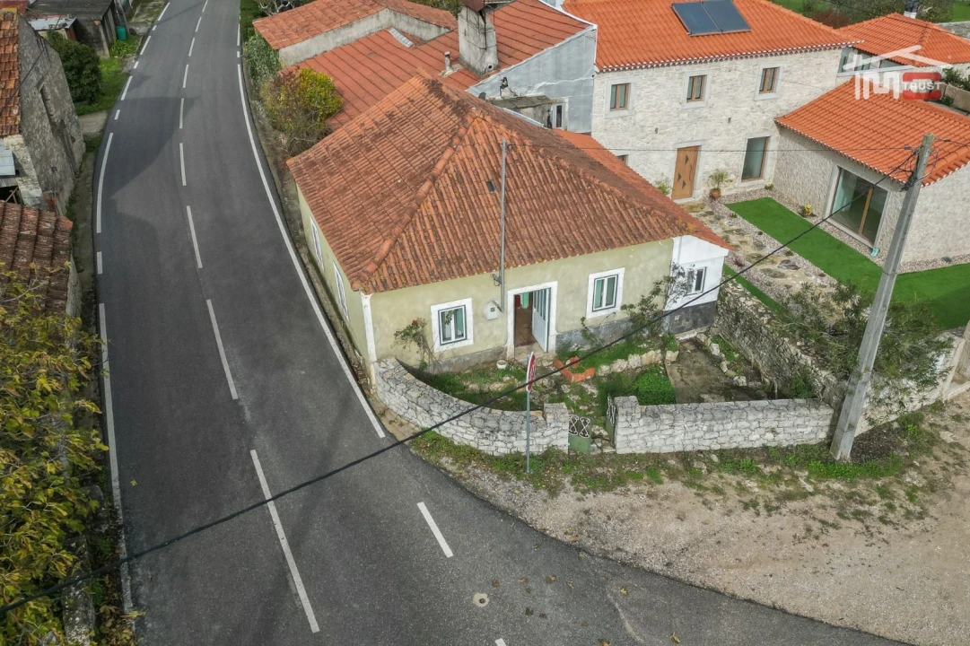 Moradia T2 para Venda em Atouguia Foto 2