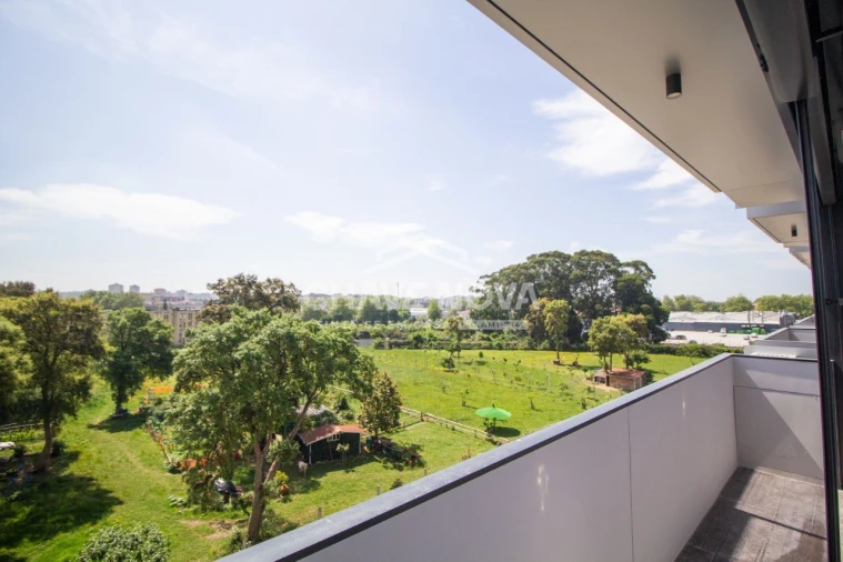 Apartamento T1 para Arrendamento em São Mamede de Infesta e Senhora da Hora Foto 15