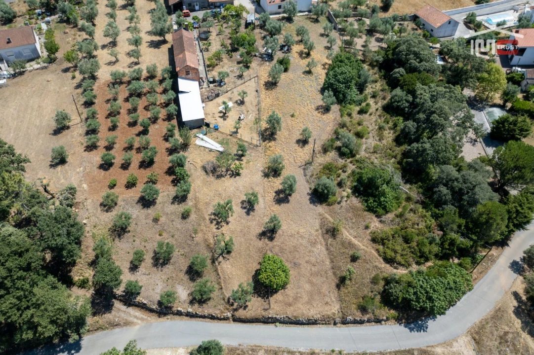 Terreno P/ Prédio para Venda em Atouguia Foto 1