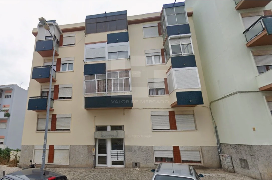 Apartamento T2 para Venda em Odivelas Foto 3