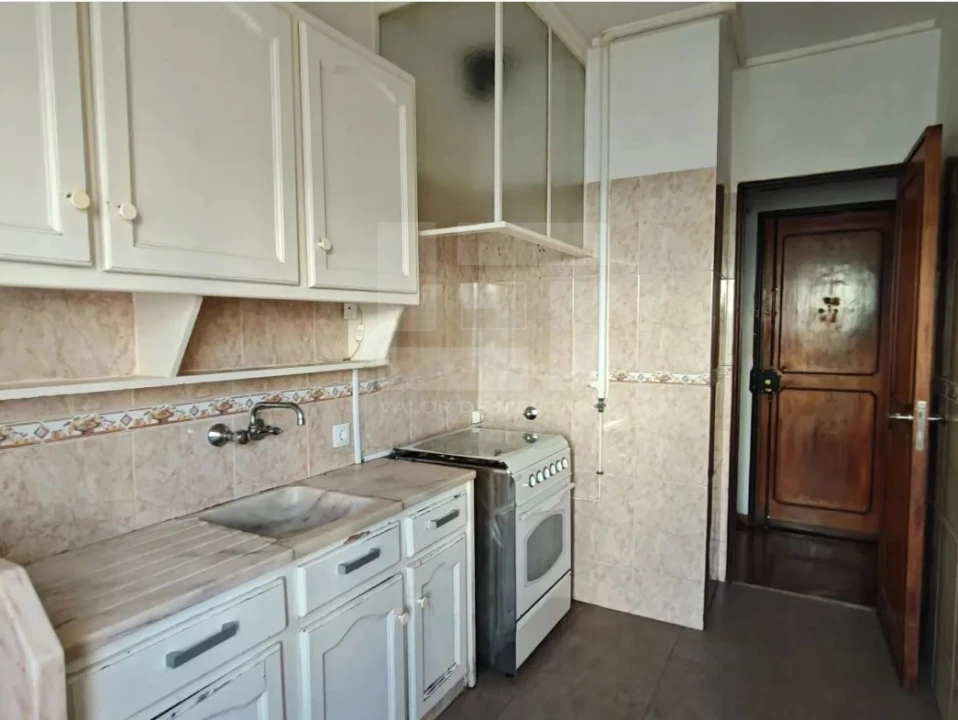 Apartamento T2 para Venda em Odivelas Foto 4