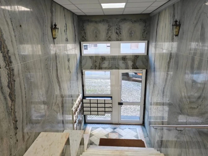 Apartamento T2 para Venda em Odivelas Foto 12