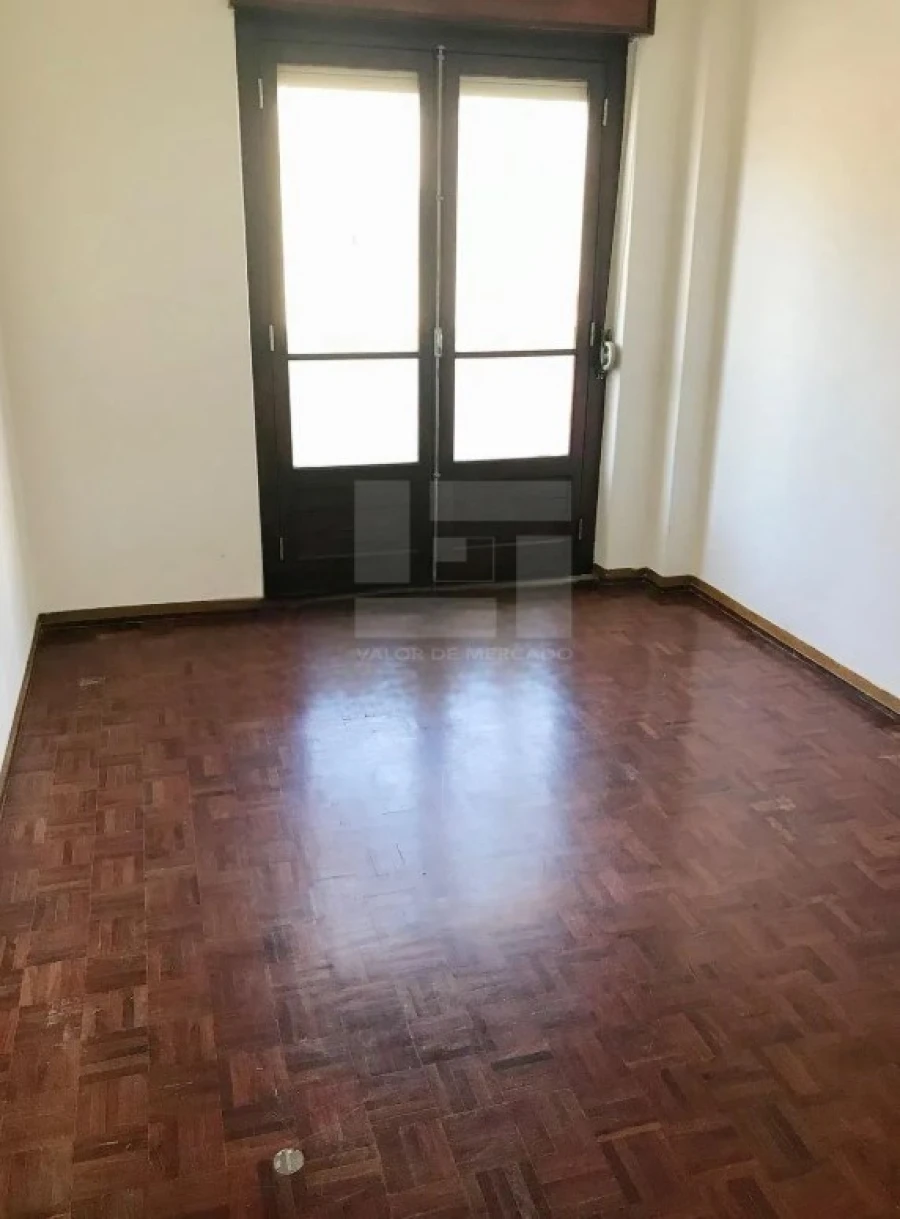 Apartamento T2 para Venda em Odivelas Foto 8