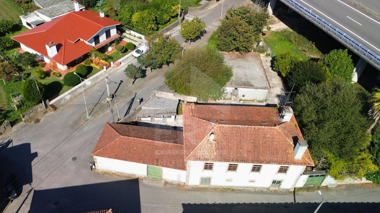 Moradia T3 para Venda em Mazarefes e Vila Fria Foto 2