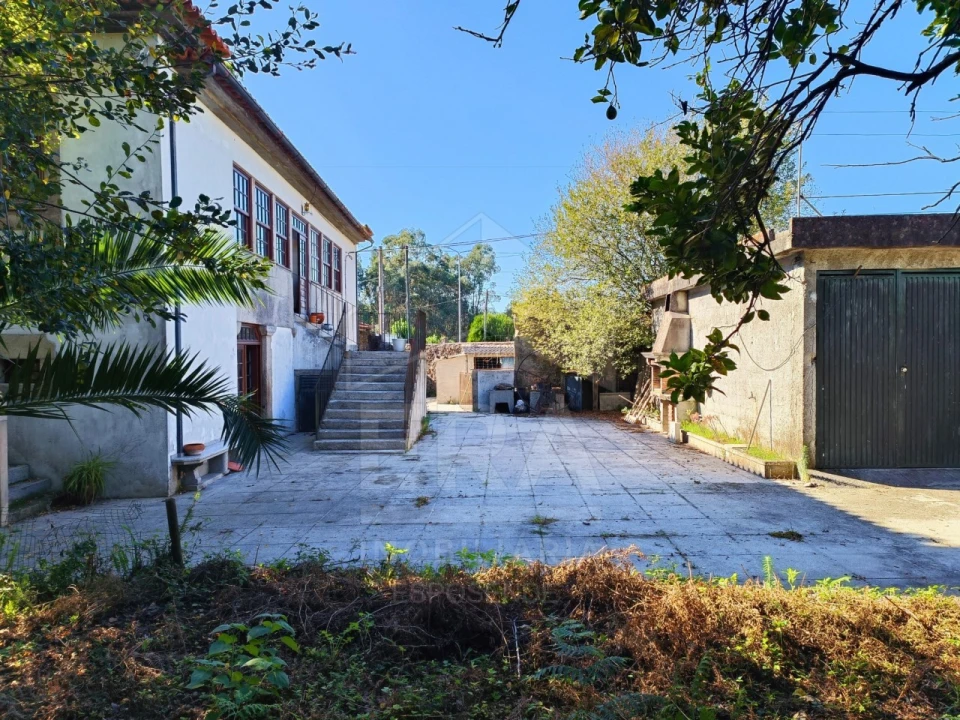 Moradia T3 para Venda em Mazarefes e Vila Fria Foto 4