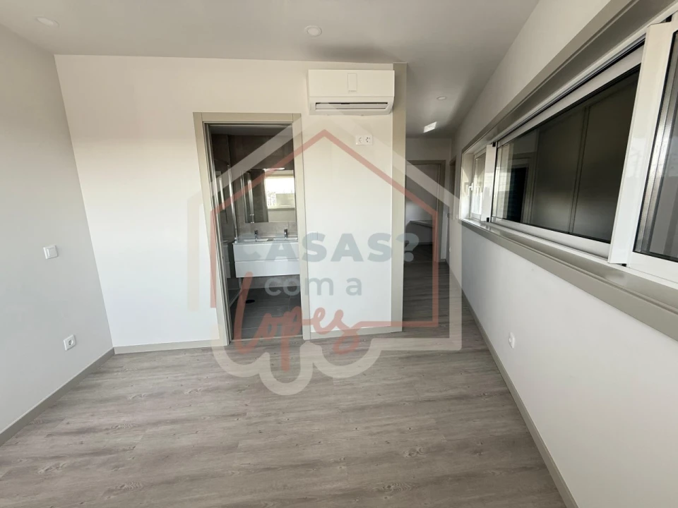 Moradia T3 para Venda em Gafanha da Encarnação Foto 9