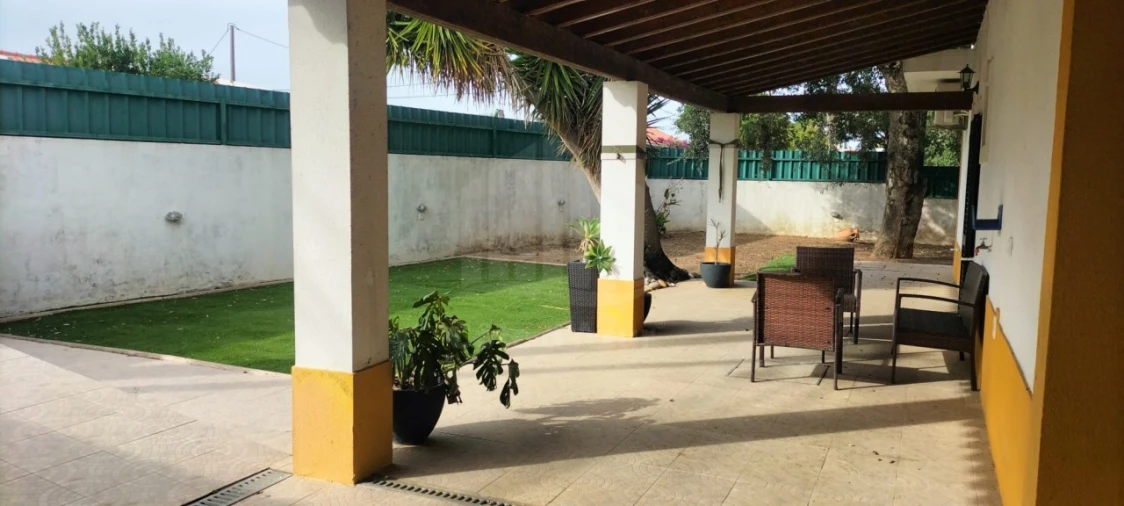 Moradia T4 para Venda em Sesimbra (Castelo) Foto 2