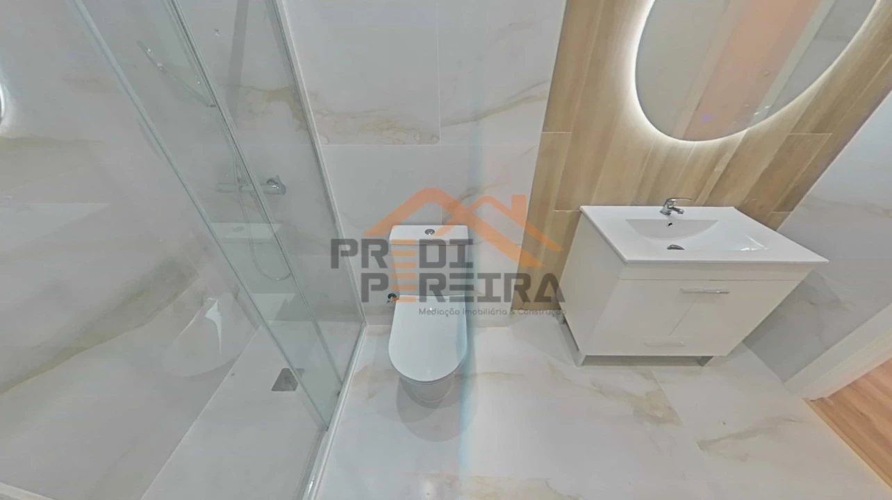 Apartamento T1 para Venda em Porto Salvo Foto 19