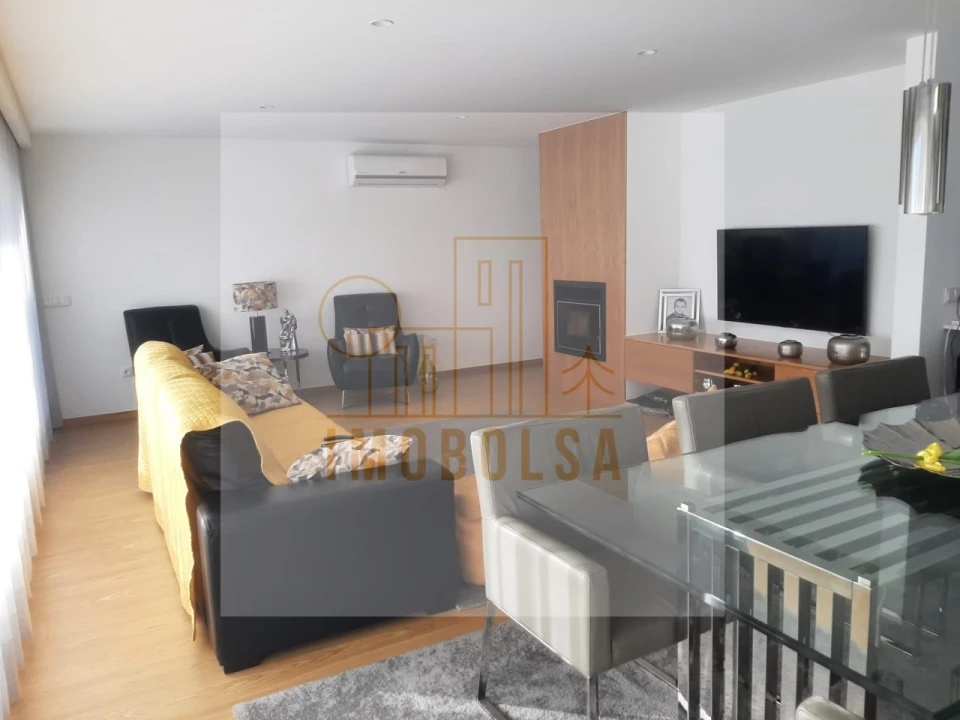 Apartamento T3 para Venda em Vila Nova de Famalicão e Calendário Foto 3