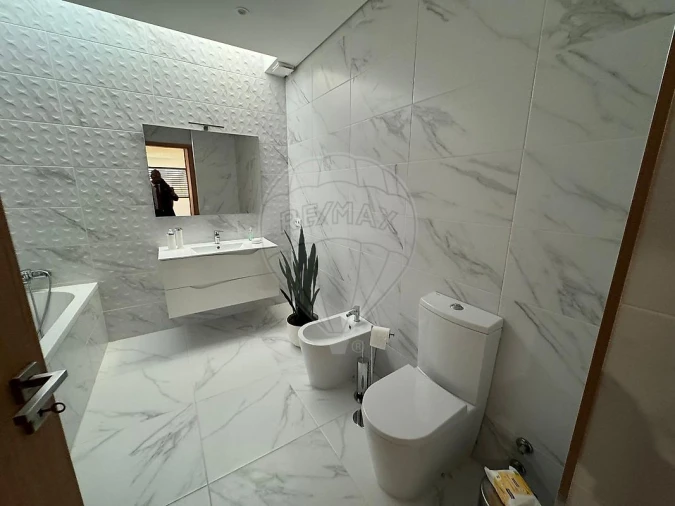 Moradia T4 para Arrendamento em Fânzeres e São Pedro da Cova Foto 21