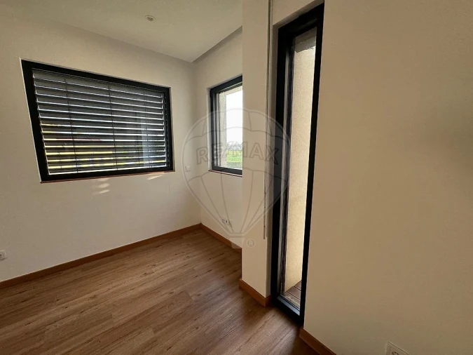 Moradia T4 para Arrendamento em Fânzeres e São Pedro da Cova Foto 18