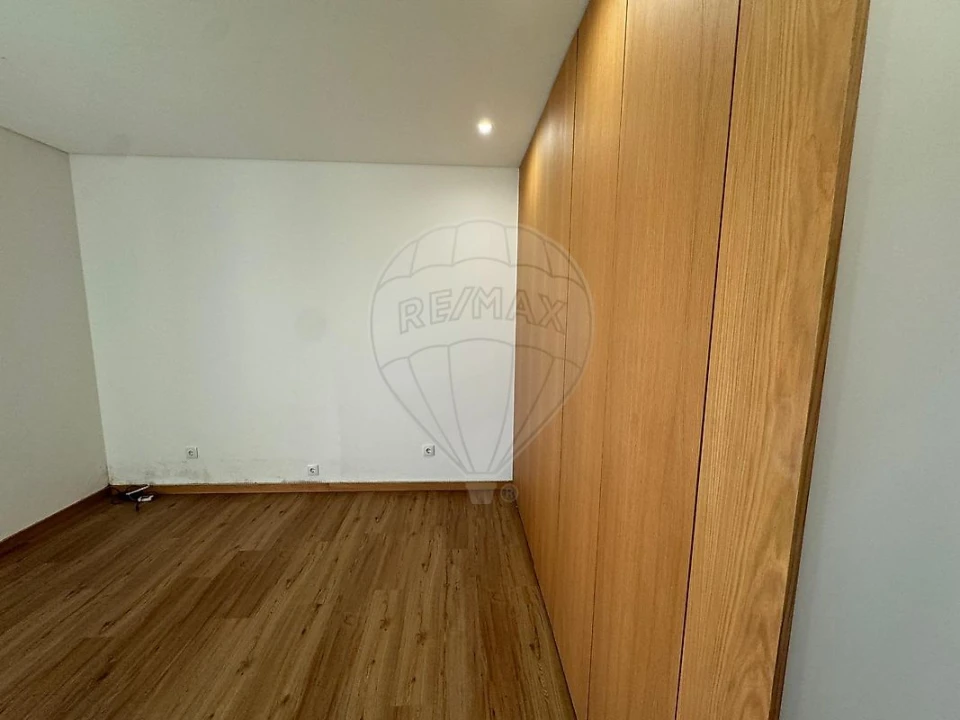 Moradia T4 para Arrendamento em Fânzeres e São Pedro da Cova Foto 26