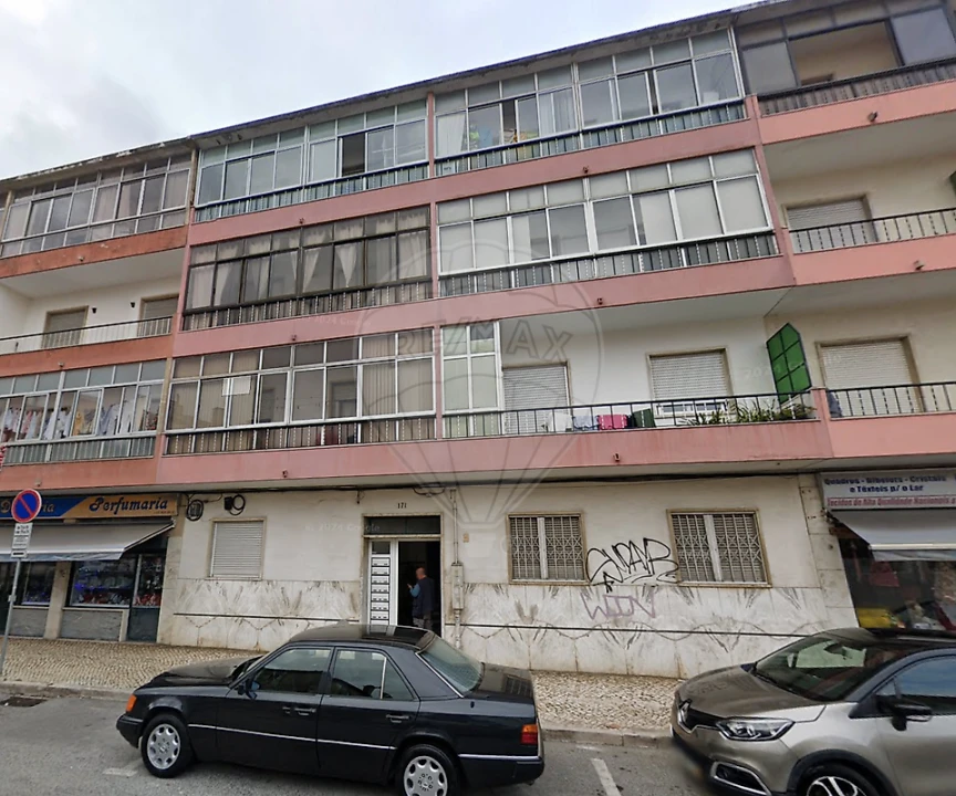 Apartamento T2 para Venda em Santa Maria e São Miguel, São Martinho, São Pedro Penaferrim Foto 1