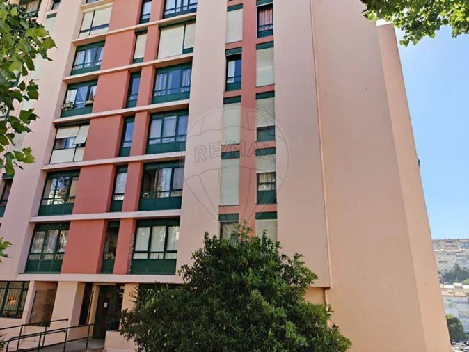 Apartamento T1 para Venda em Massamá e Monte Abraão Foto 5