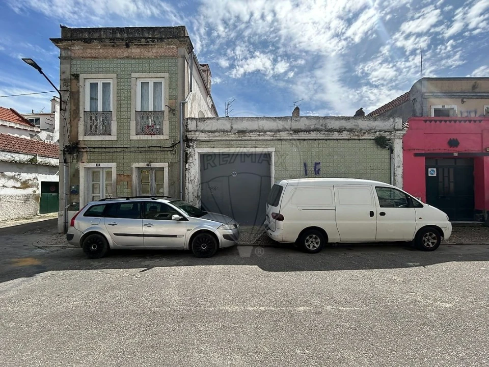 Prédio para Venda em Barreiro e Lavradio Foto 13