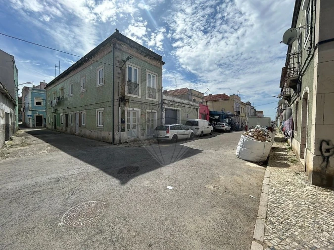 Prédio para Venda em Barreiro e Lavradio Foto 12