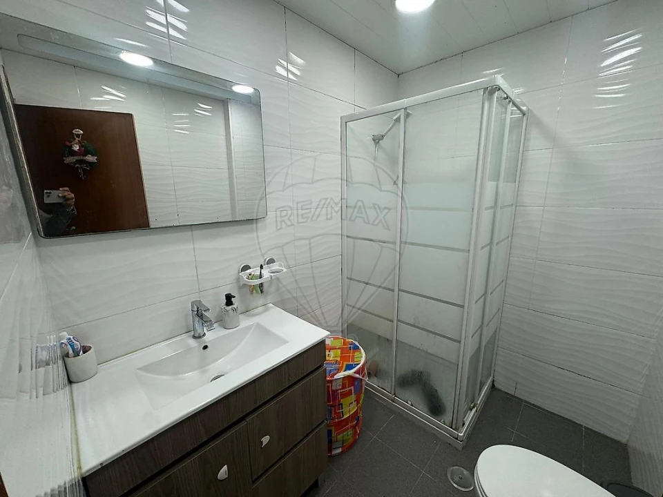 Apartamento T2 para Venda em Baixa da Banheira e Vale da Amoreira Foto 4