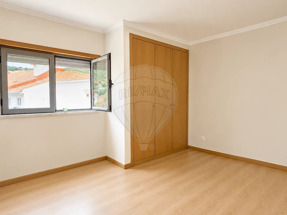 Apartamento T2 para Venda em Vila Franca de Xira Foto 5