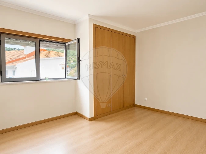 Apartamento T2 para Venda em Vila Franca de Xira Foto 5