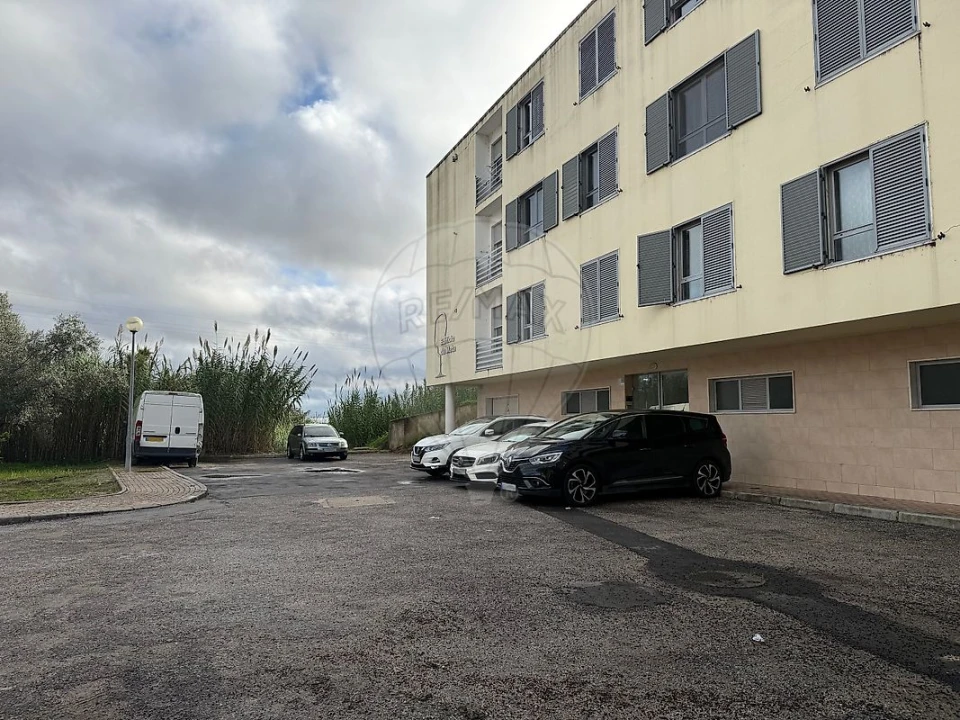 Apartamento T2 para Venda em Vila Franca de Xira Foto 4
