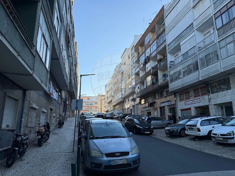 Apartamento T3 para Venda em Vila Franca de Xira Foto 5