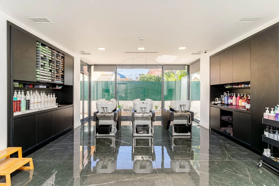 Loja para Arrendamento em Charneca de Caparica e Sobreda Foto 20