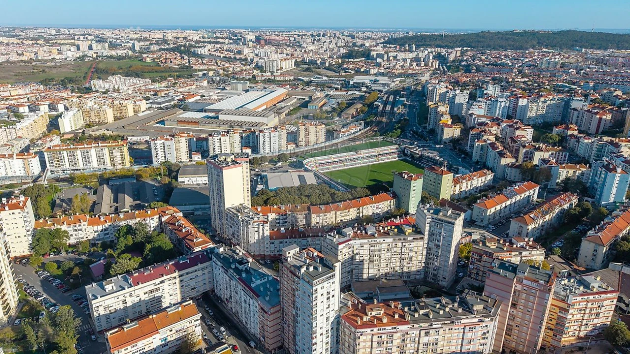 Apartamento T1 para Venda em Venteira Foto 28